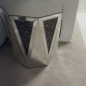 End table